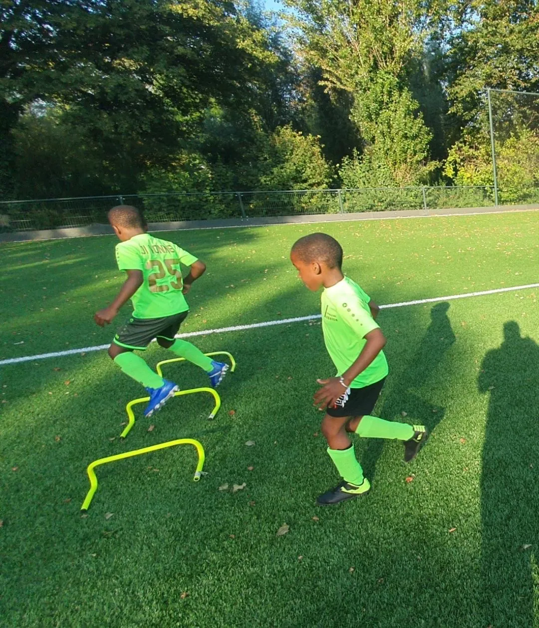 Voetbalschool training voor jonge kinderen